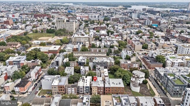 Building Photo - 1325 N Franklin St