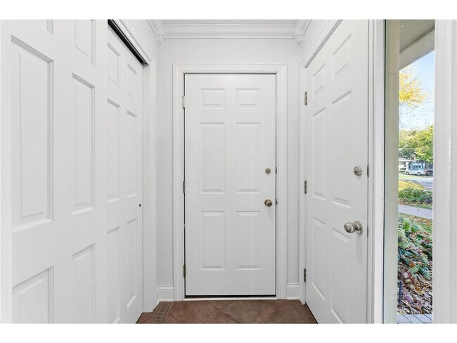 Building Photo - 2648 Casco Point Rd