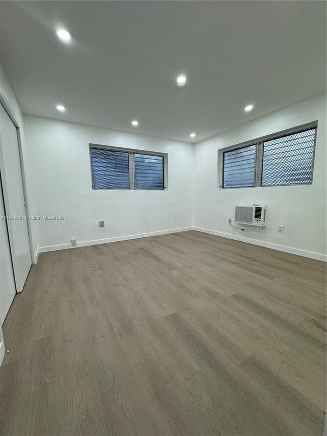 Building Photo - 1088 NW 110th St