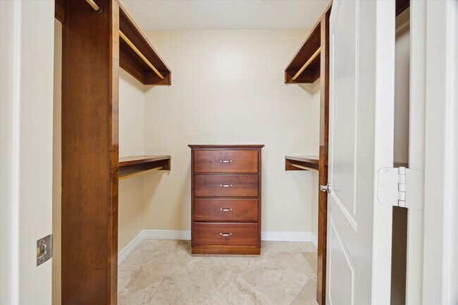 Building Photo - 2515 Washington Ave