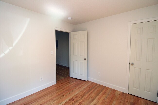 Building Photo - Meticulously Remodeled Milwaukie Bungalow on Large Lot with Gardens & Garage