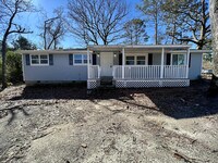 Building Photo - 723 Wren Rd