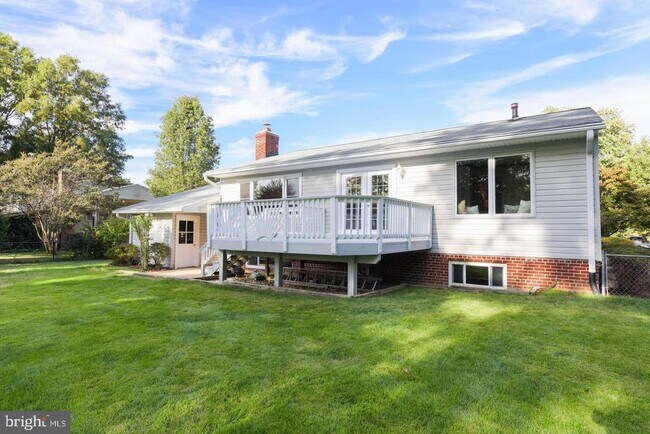Building Photo - 8506 Wagon Wheel Rd