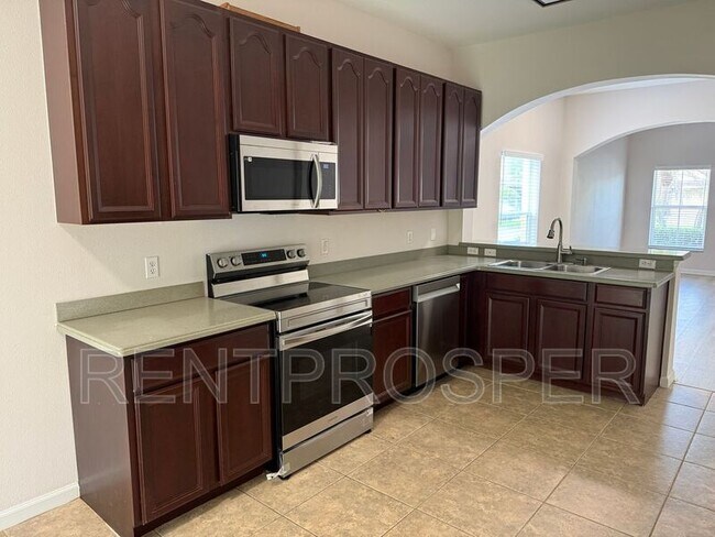 Building Photo - 16617 Cedar Crest Dr