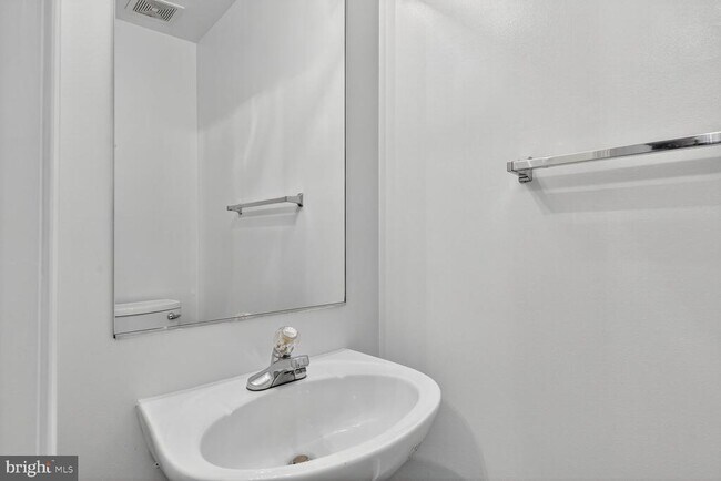 Building Photo - 5223 Ballycastle Cir