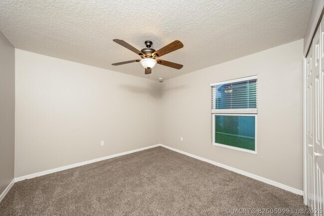 Building Photo - 1551 SE Coply St