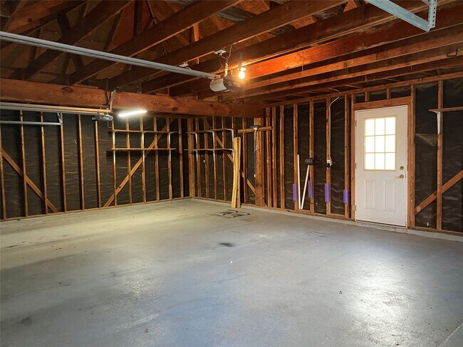 Building Photo - 23806 Allingham Ln