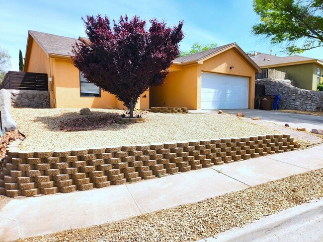 Building Photo - 3362 Highridge St