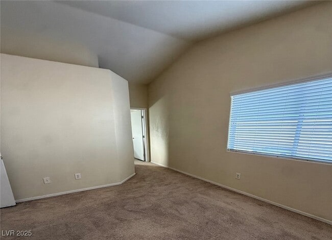 Building Photo - 9300 Cool Creek Ave