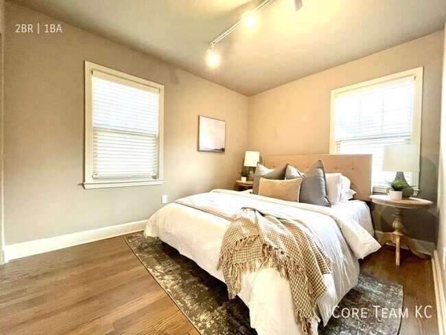 Building Photo - 4423 Roanoke Pkwy