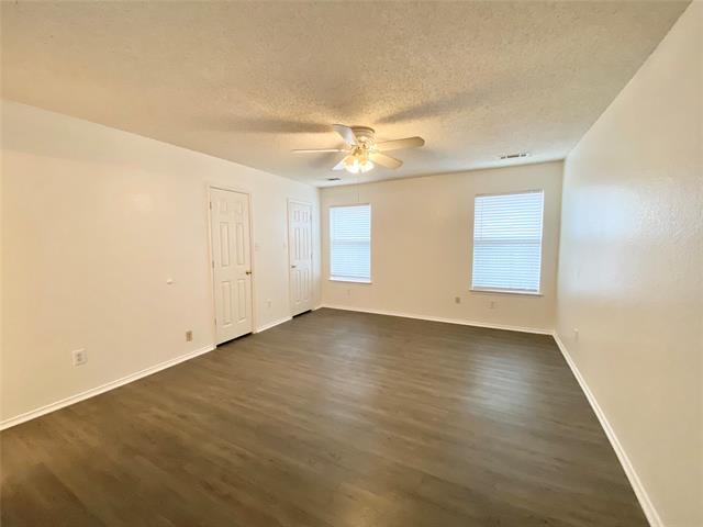 Building Photo - 6008 Castanada Dr