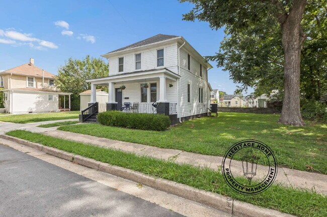 Building Photo - "Charming 3-Bedroom Home with Spacious Interiors in Norfolk's Heart!"