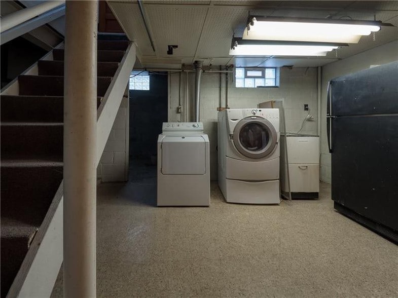 laundry and spare fridge! - 3350 Gibsonia Rd