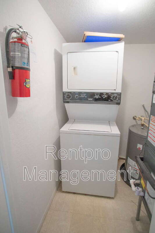 Building Photo - 850 S Tamiami Trl