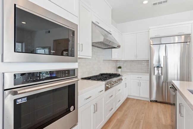 Building Photo - 408 Treble: Modern 4BR + Loft in Great Park, Irvine