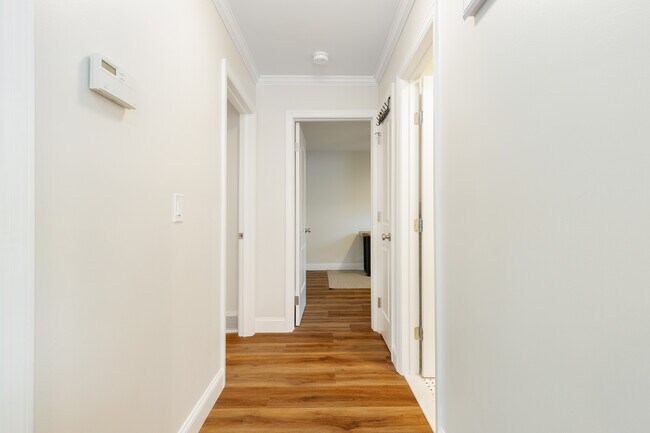 Building Photo - 165 Byrne Ave