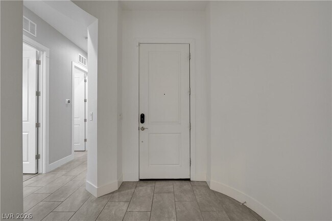 Building Photo - 6020 Langreo Ln