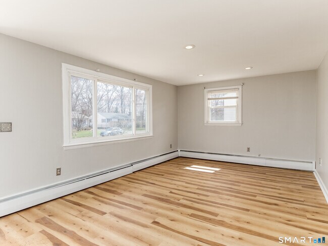 Building Photo - 97 Brussels Ave