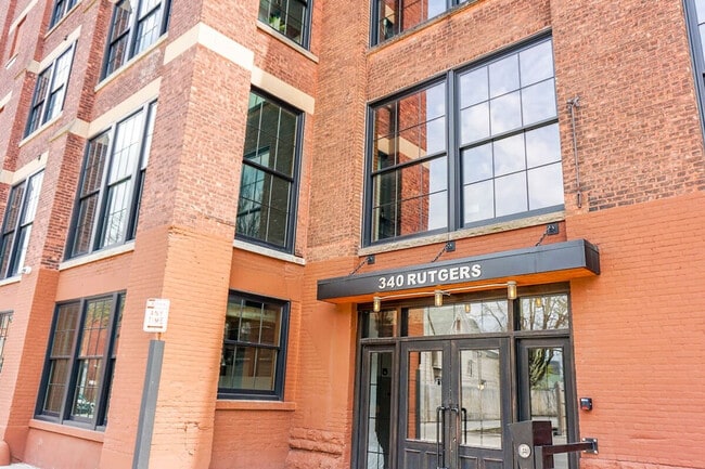 Building Photo - 110 Harvard St