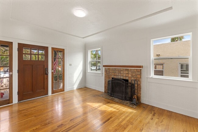 Building Photo - Fully Remodeled Craftsman in North Park! ?...