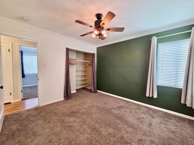 Building Photo - Beautiful Home in Millcreek, UT!