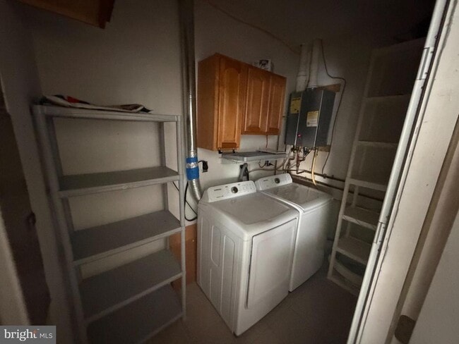 Building Photo - 7608 Leonard Dr