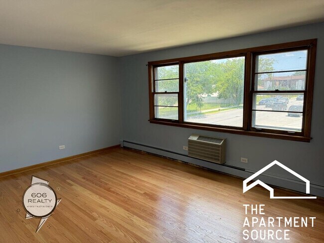 Building Photo - 3556 N Nagle Ave