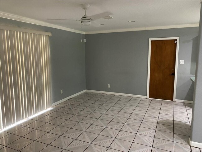 Building Photo - 3209 Carol Ann Dr