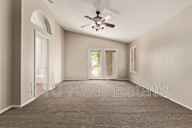 Building Photo - 1678 S Ash Dr