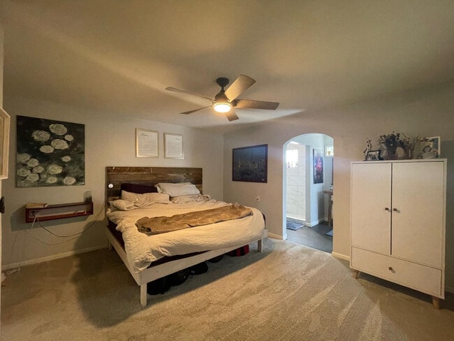 Building Photo - 843 E Butler Dr