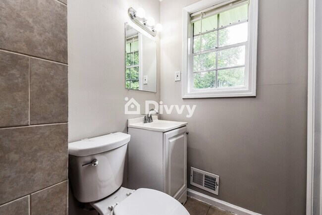 Building Photo - 7248 Banks Mill Rd