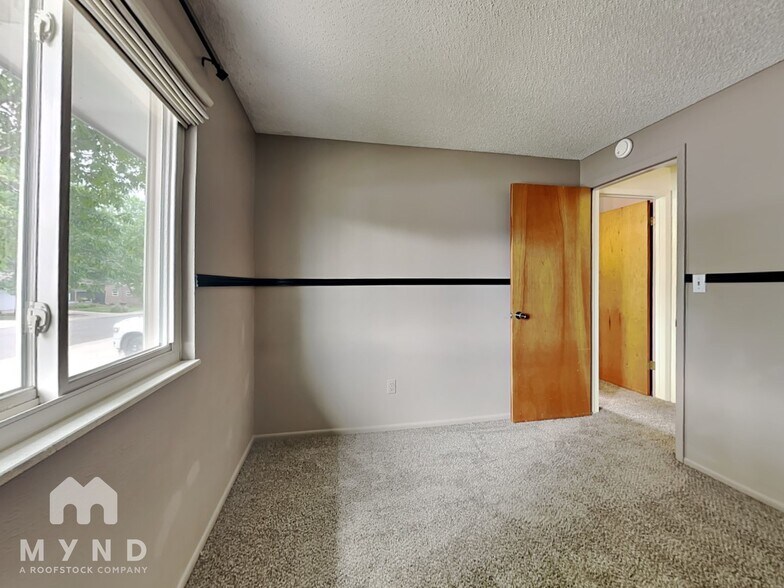 Building Photo - 10173 W 68th Way