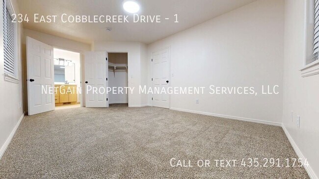 Building Photo - 234 E Cobblecreek Dr