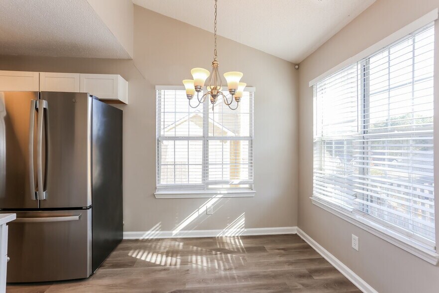 Building Photo - 214 Stallion Trail