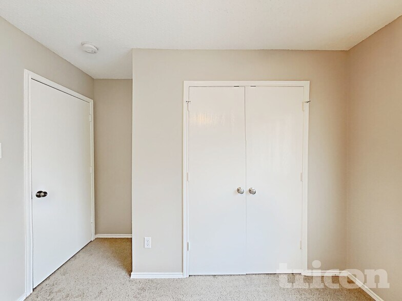 Building Photo - 7422 Amber Dr