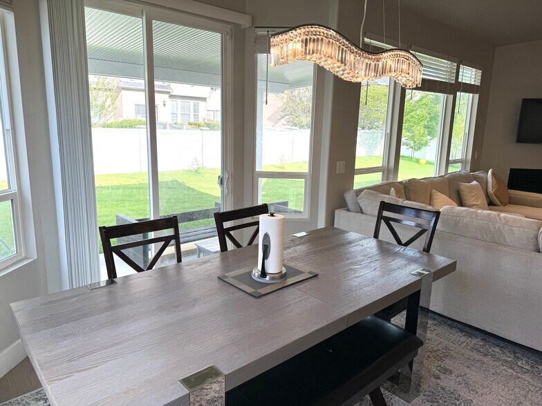 Building Photo - 3288 N 200 W