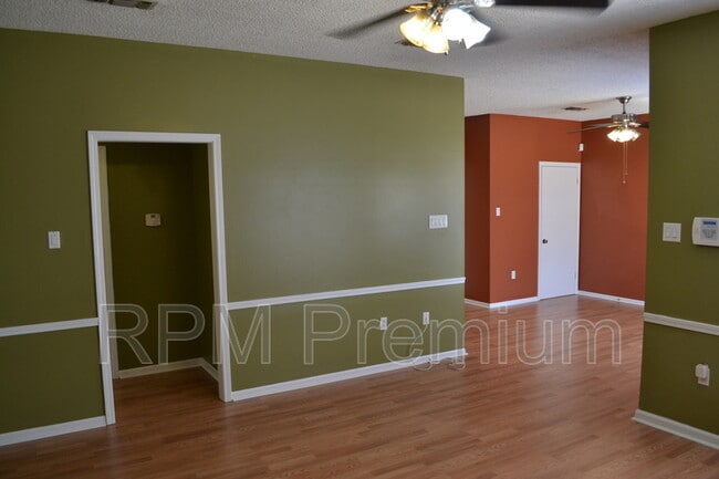 Building Photo - 2136 S Flannery Rd