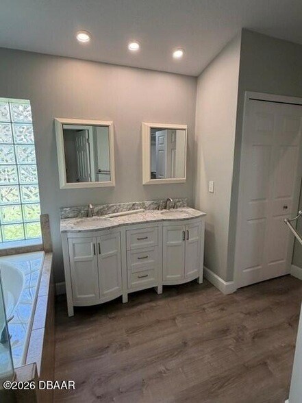 Building Photo - 6807 Henno Ct