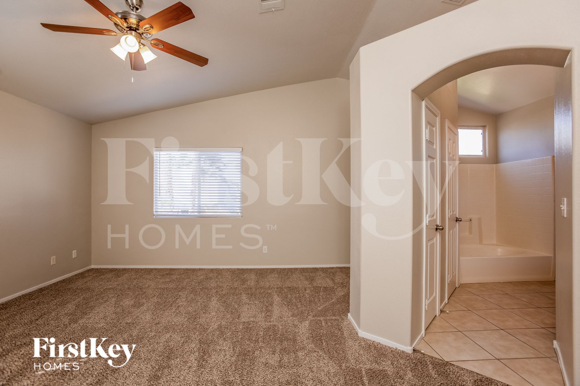 Building Photo - 9360 Willow Meadow Ct