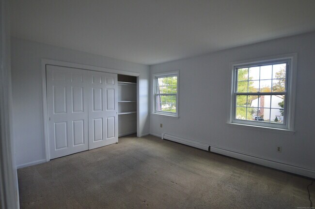 Building Photo - 60 Homestead Ln