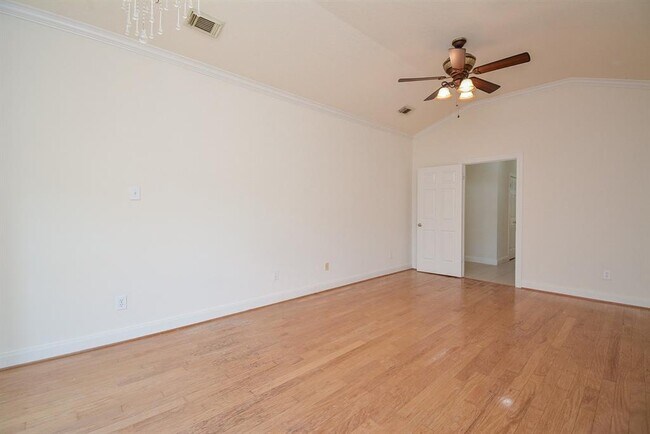 Building Photo - 16407 N Eldridge Pkwy