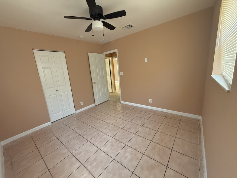 Building Photo - 6290 NW 14th St