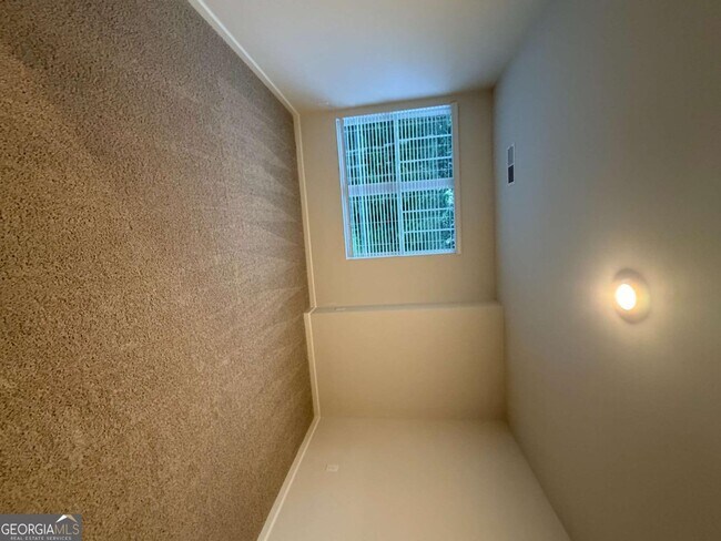Building Photo - 112 Glenrise Dr