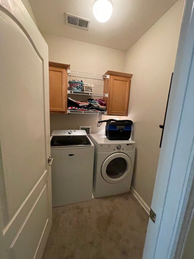 Building Photo - 1507 NE Benjamin Greens