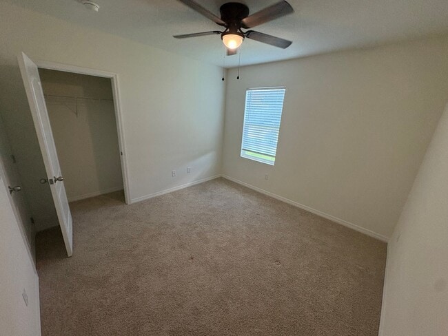 Building Photo - 4 Bed 2.5 Bath Mt Dora Home - Solar Energy!
