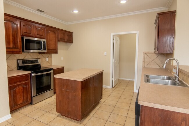 Building Photo - 10960 Hawks Landing Rd