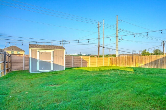 Building Photo - 4613 Tully Dr