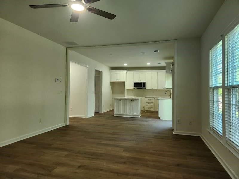 Building Photo - 2025 Kyrle Ln NW