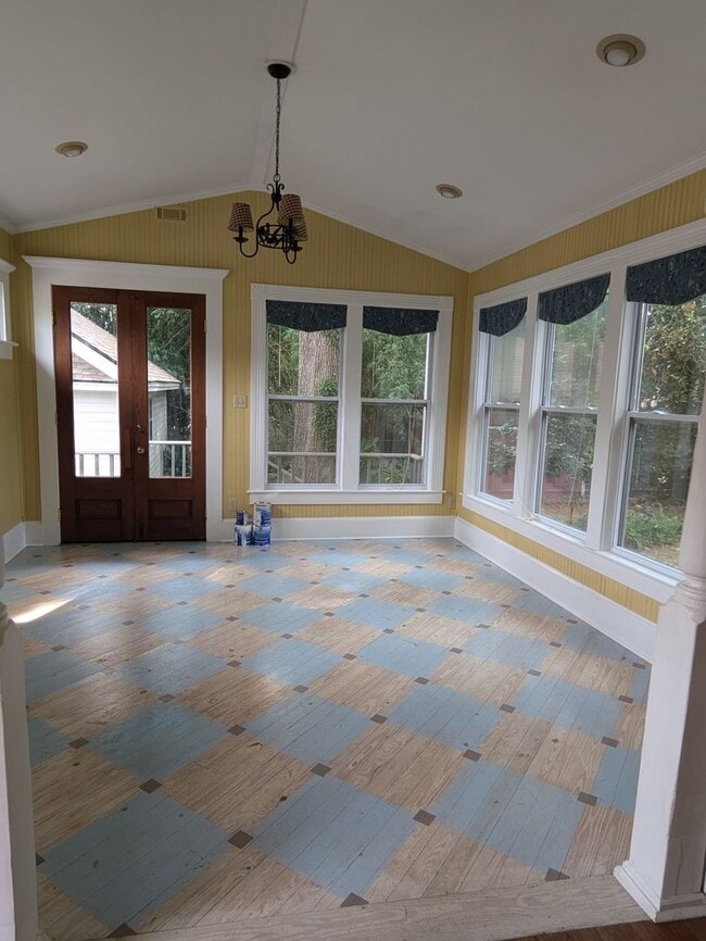 Building Photo - Beautiful home in the heart of Valdosta