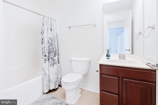 Building Photo - 3164 Lawrin Ct